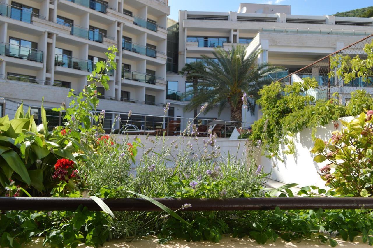 Ambassador Apartments Petrovac Exterior foto